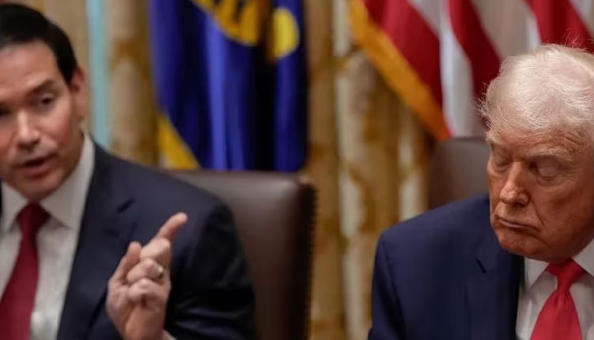 டிரம்ப் தூங்கினாரா