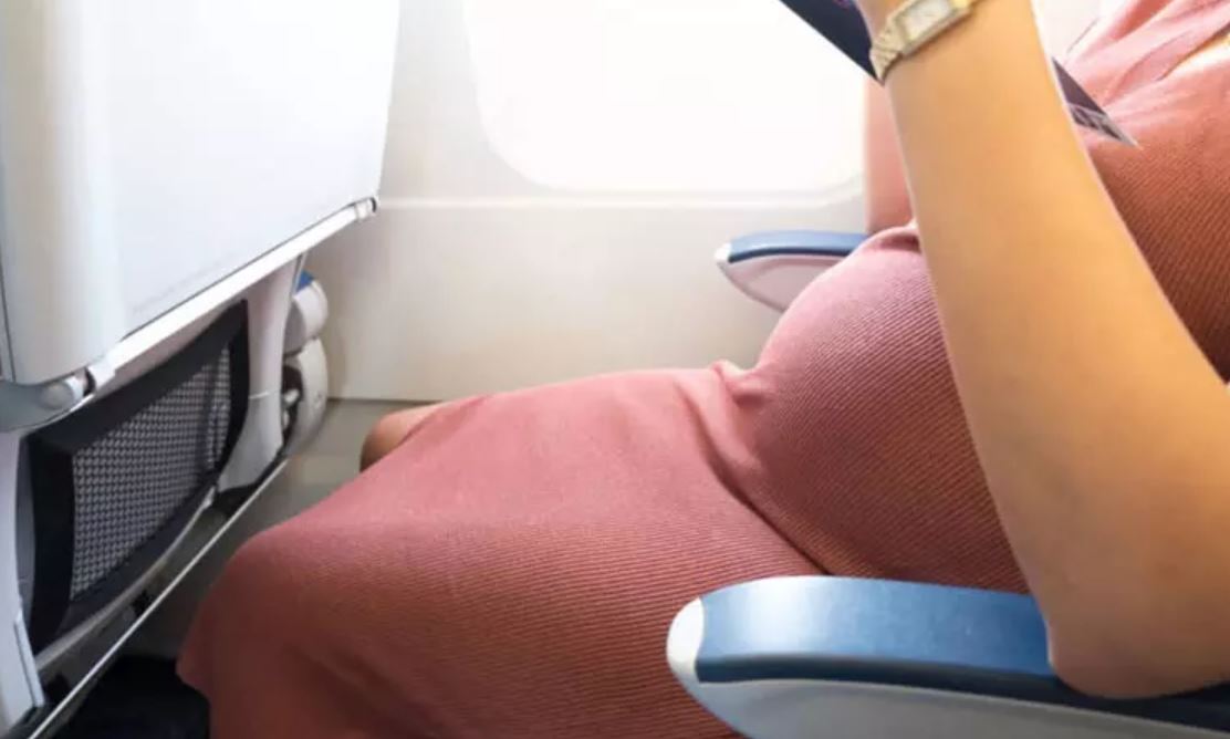 அமெரிக்காவில் குழந்தை பிறப்பிக்க சுற்றுலா விசா பெற முடியாது – டிரம்ப் நிர்வாகம் அதிரடி