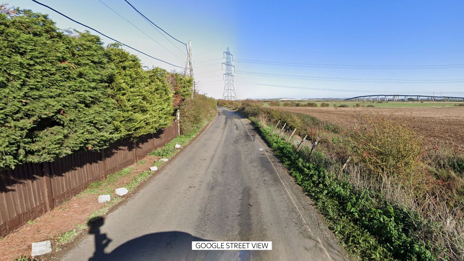 பிரித்தானியாவில் கார் விபத்து