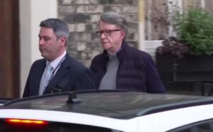 எப்ஸ்டீன் தொடர்பு சர்ச்சை – பீட்டர் மண்டேல்சன் கைதாகி, பிணையில் விடுதலை!